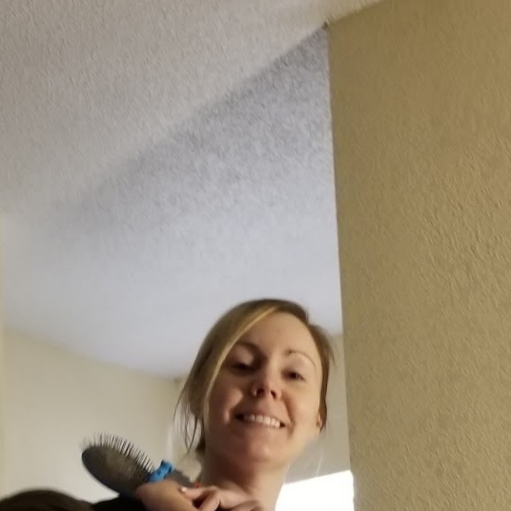 Meet your Posher, Felicia